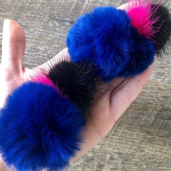 Trina Turk Gold Fur Pom Pom Necklace - Picture 5 of 6